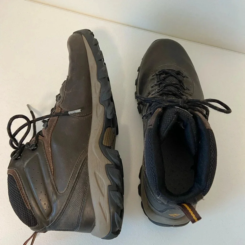 EUC | Columbia men’s newton ridge plus II waterproof lace up hiking boots — 10.5